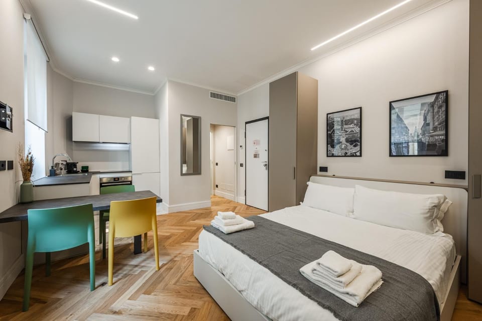 Bed, Kitchen or kitchenette, Photo of the whole room, Seating area, Dining area, Bedroom, wardrobe