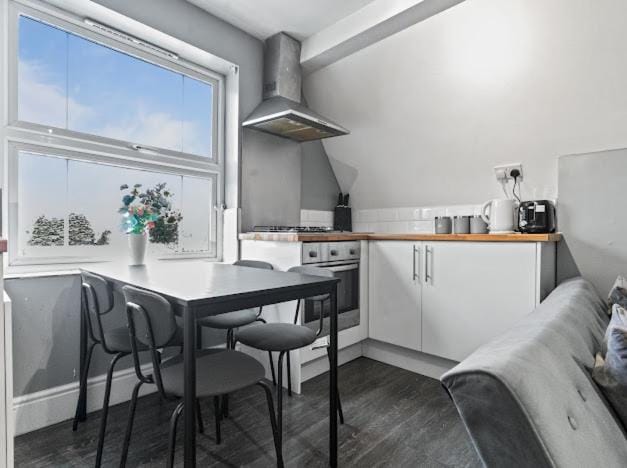 2 - Bed Haven with Free Parking Apartment in Birmingham