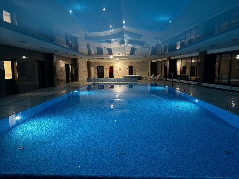 Pool view, Swimming pool