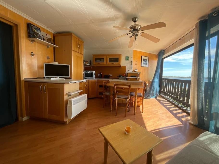 Studio vue mer et plage Apartment in Gruissan