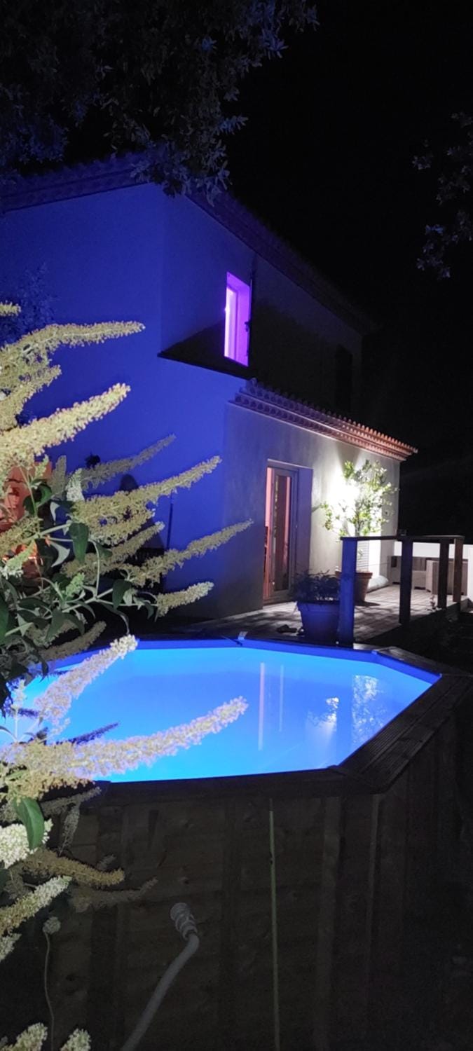Night, Pool view