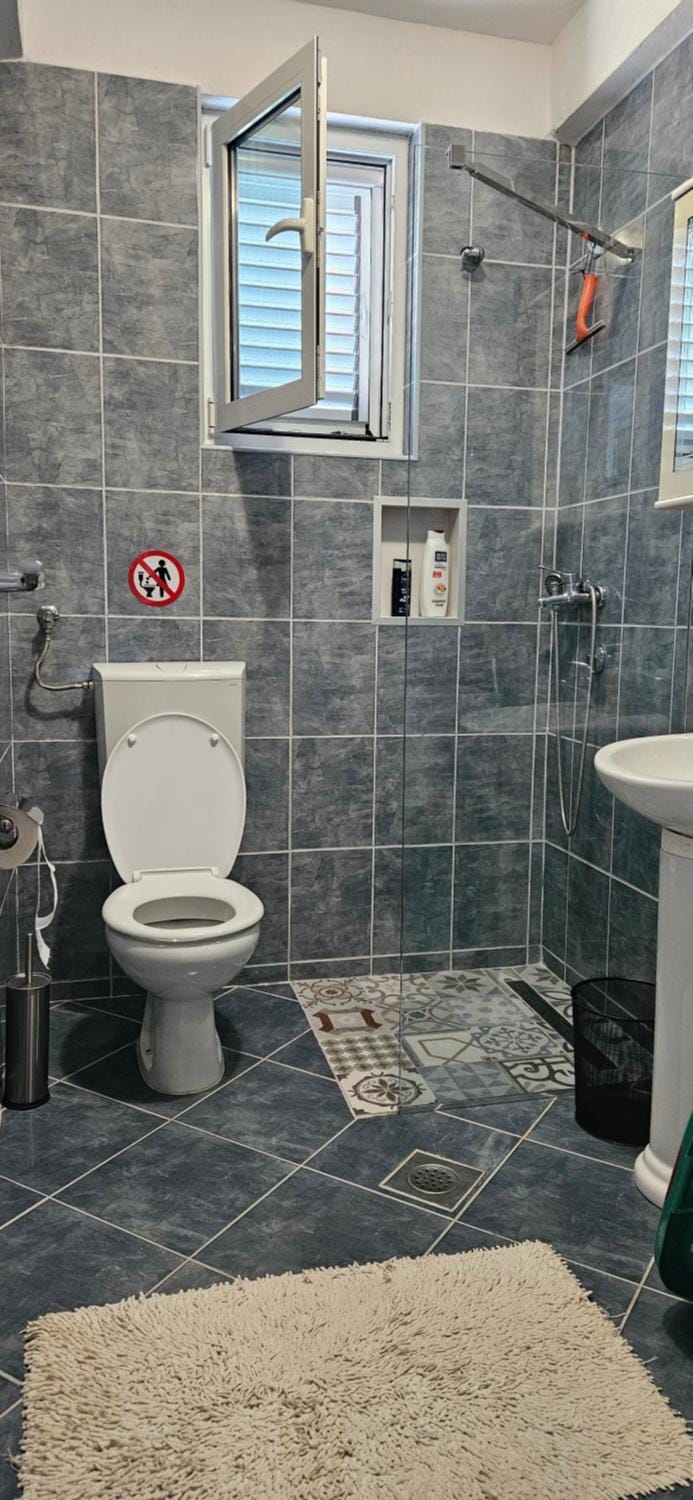 Odmor Apartment in Kotor Municipality