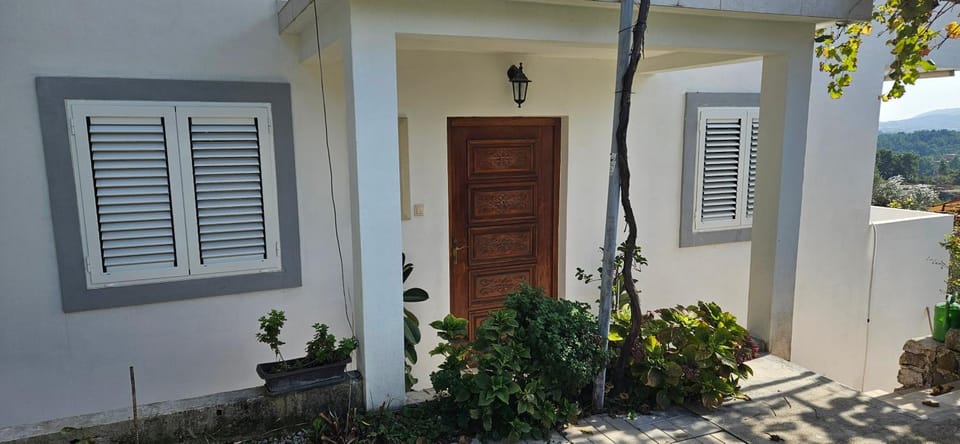 Odmor Apartment in Kotor Municipality
