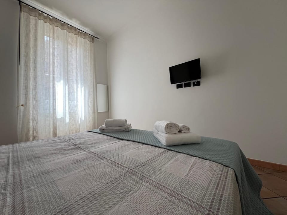 Photo of the whole room, Evening entertainment, Bedroom