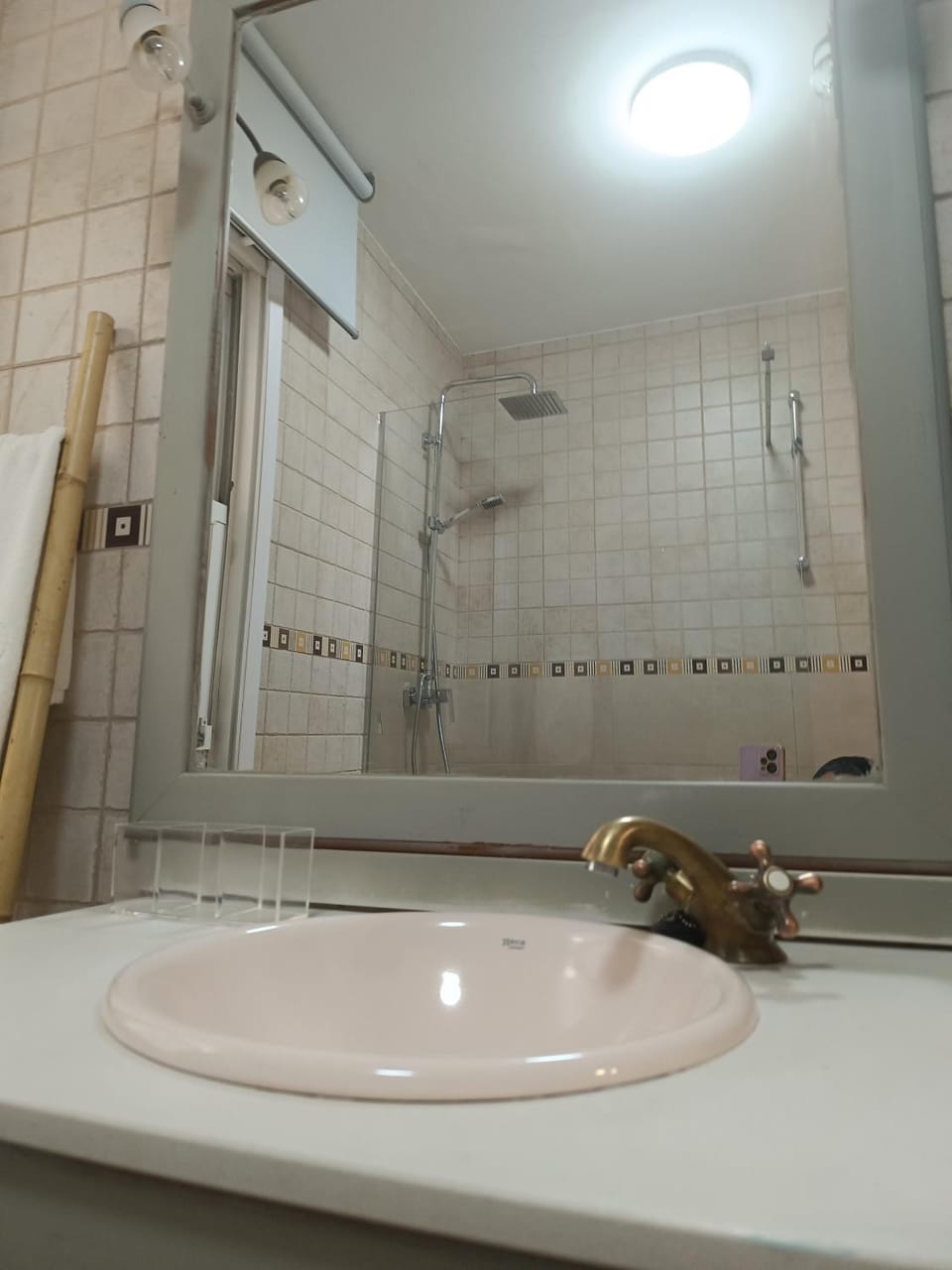 Shower, Bathroom, towels