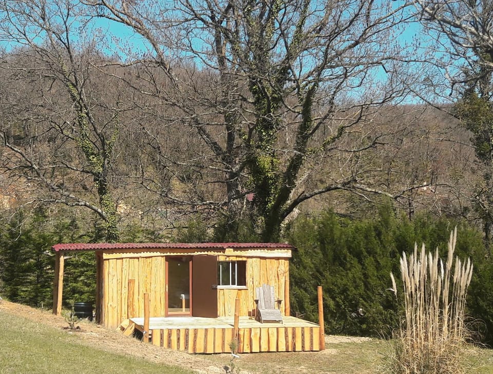 Roulotte Campground/ 
RV Resort in Occitanie