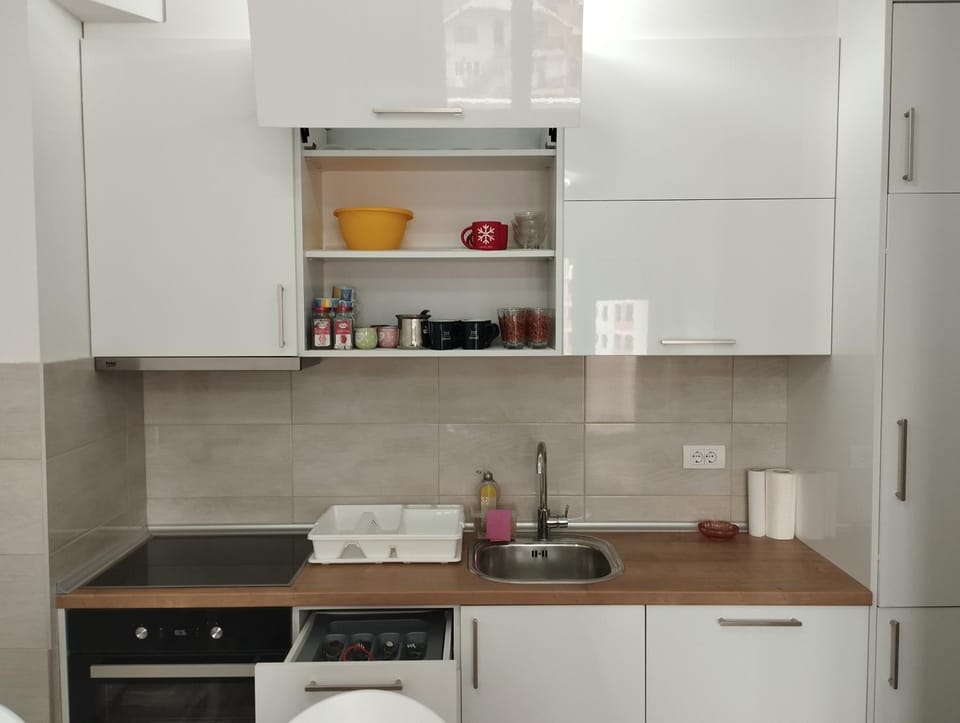Coffee/tea facilities, Kitchen or kitchenette, oven, toaster