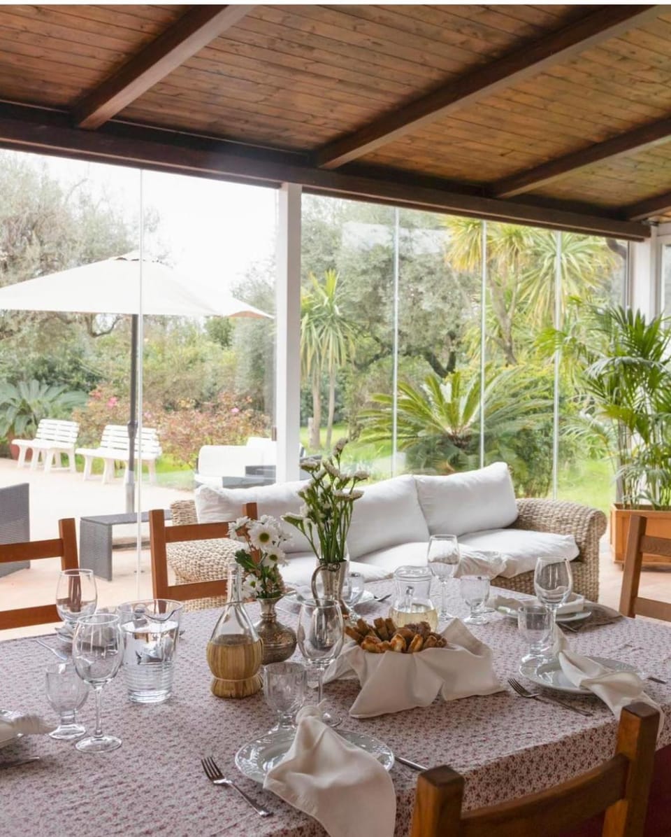 Patio, Dining area, Garden view
