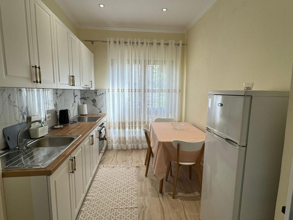 Kitchen or kitchenette, kitchen