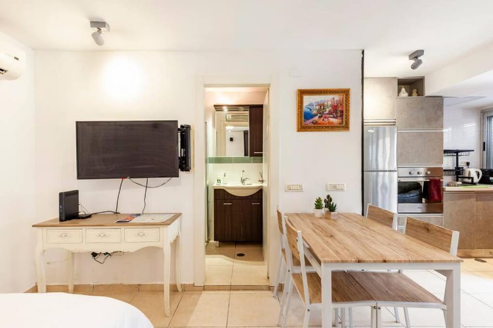 TV and multimedia, Kitchen or kitchenette, Dining area, oven, pet friendly