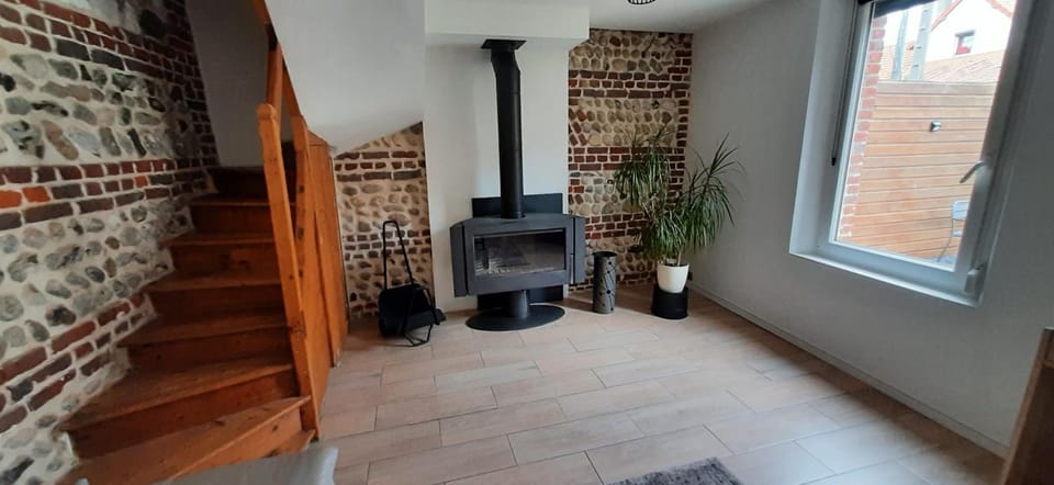 Living room, fireplace