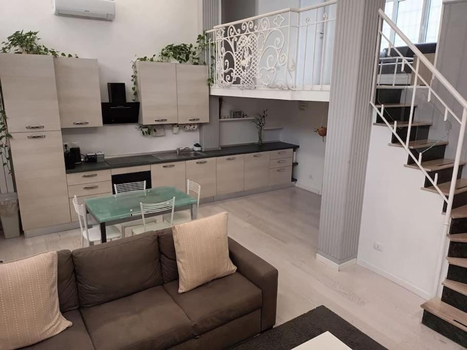 Appartamento Loft Navigli - Bocconi - IULM Apartment in Milan