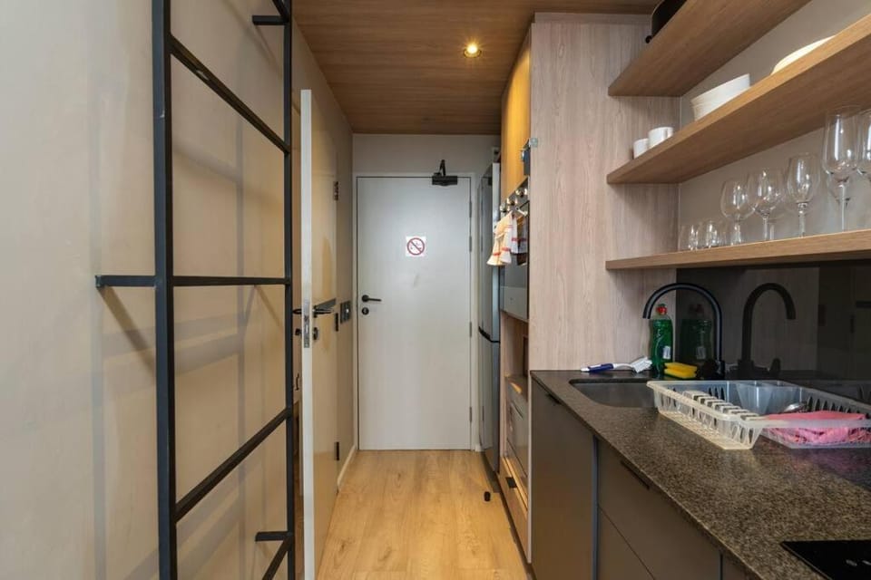 Trendy Studio in CT - CoWorking - City Views Apartment in Cape Town