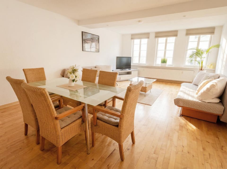 TV and multimedia, View (from property/room), Living room, Dining area