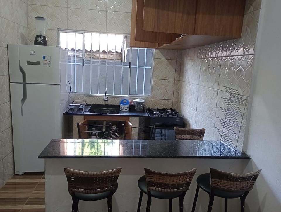 Casa2 ótima localização, reformada e móveis novos House in Caraguatatuba