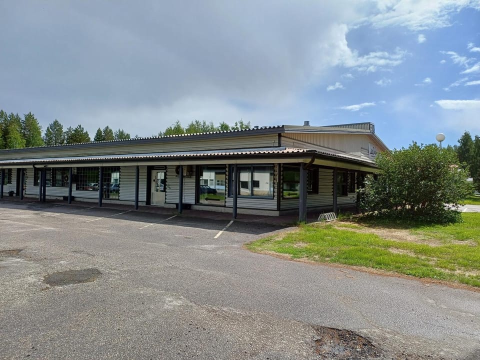 Property building, Day