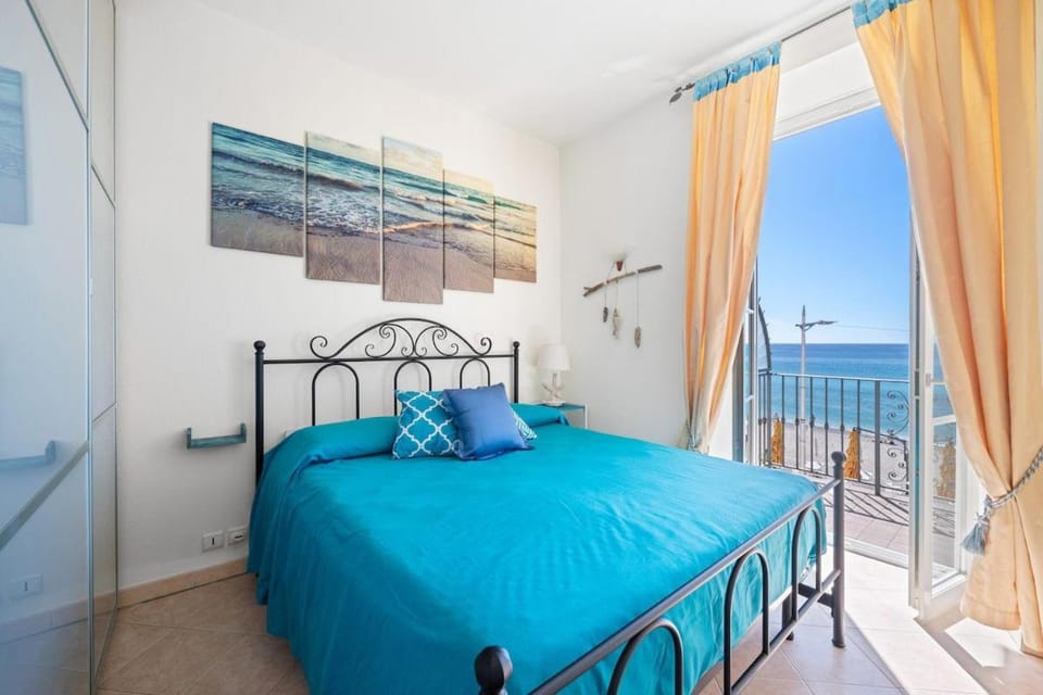 LE GALET - Hyper Centre - Vue exceptionnelle Mer Apartment in Menton