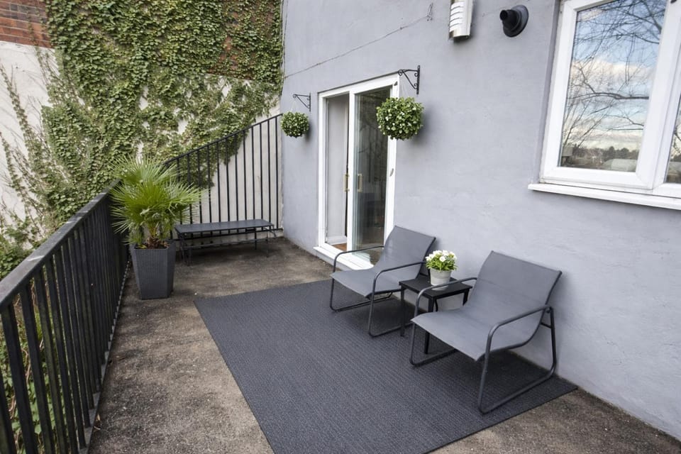 Stylish modern Cottage, Kidderminster House in Wyre Forest District