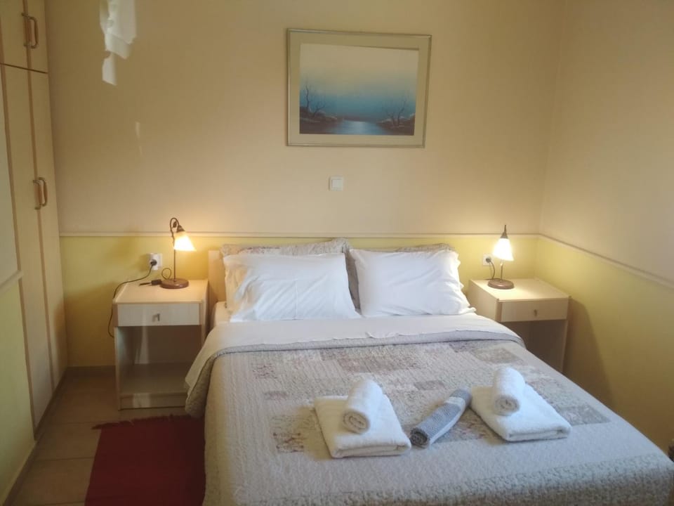 Rent Rooms Alexiou Apartment in Euboea