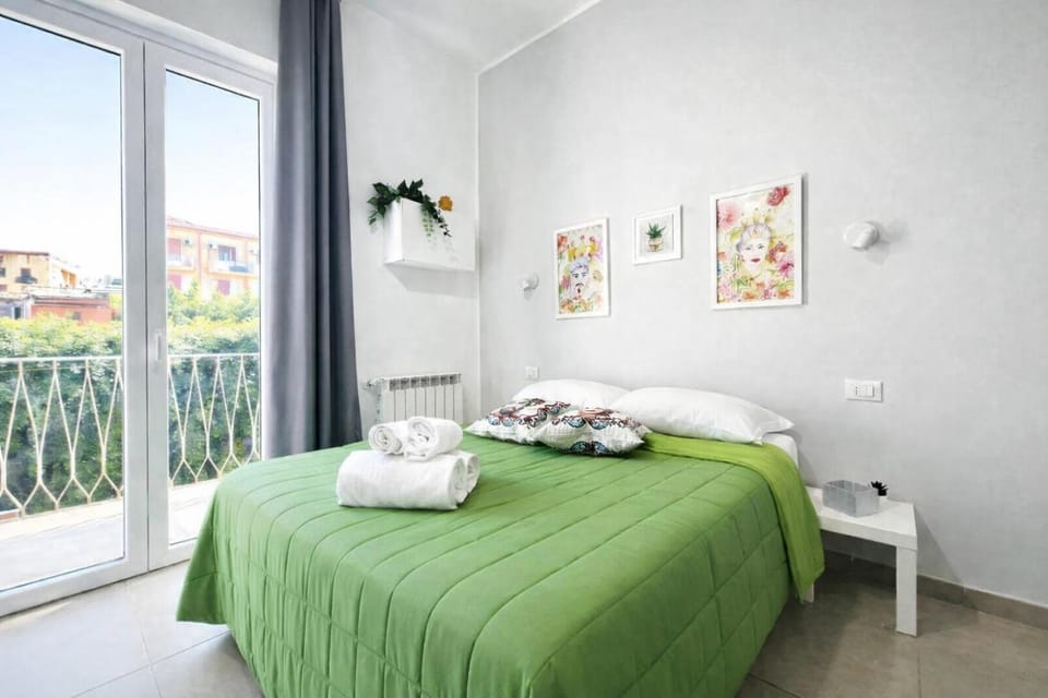 Bed, View (from property/room), Balcony/Terrace, Photo of the whole room, Bedroom, towels