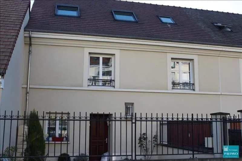 2 chambres d'hôtes Bed and Breakfast in Île-de-France