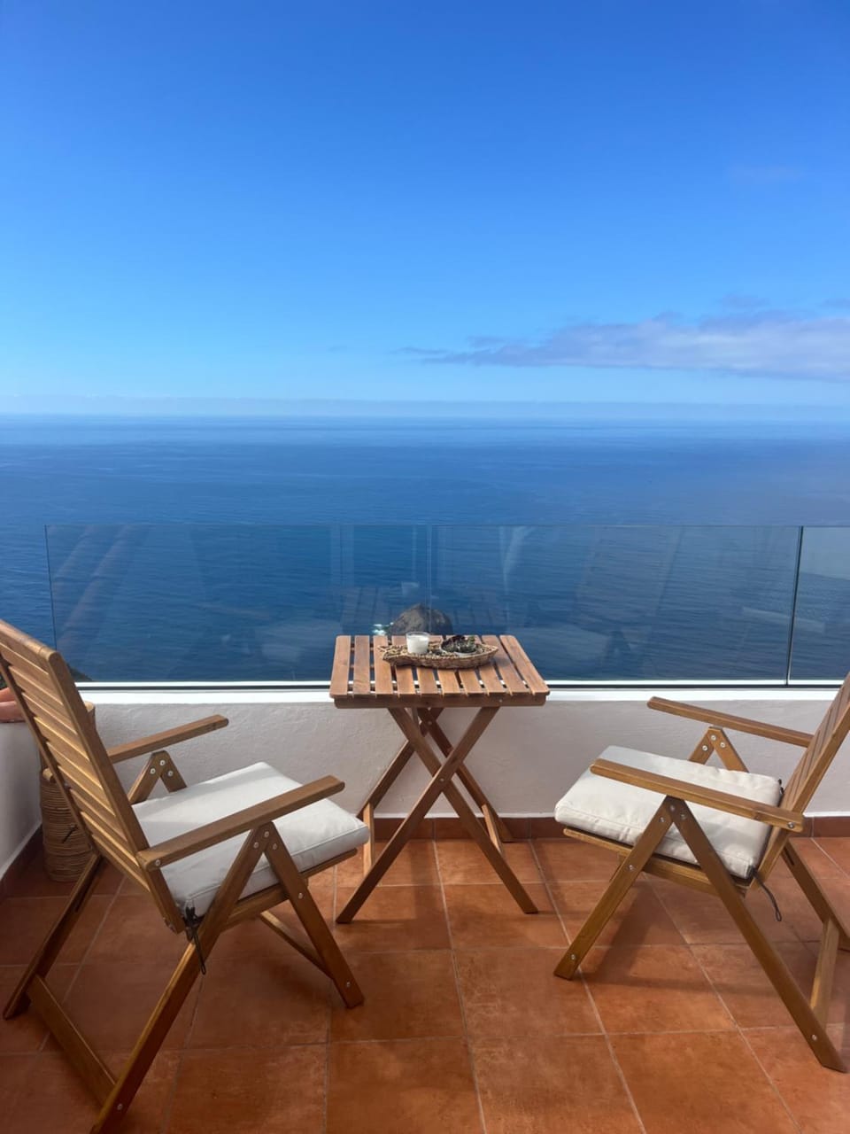 Day, Natural landscape, View (from property/room), Balcony/Terrace, Dining area, Sea view