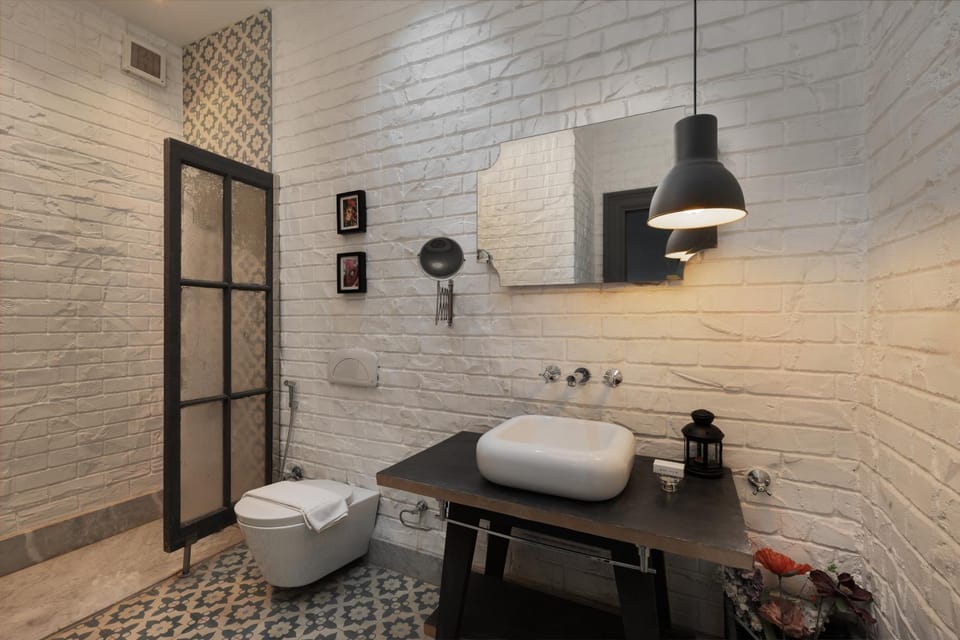Toilet, Bathroom, towels