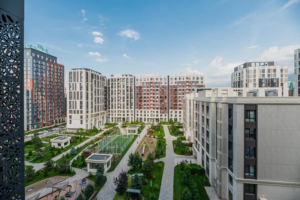 Стильные семейные апартаменты ТРЦ Mega Apartment in Almaty