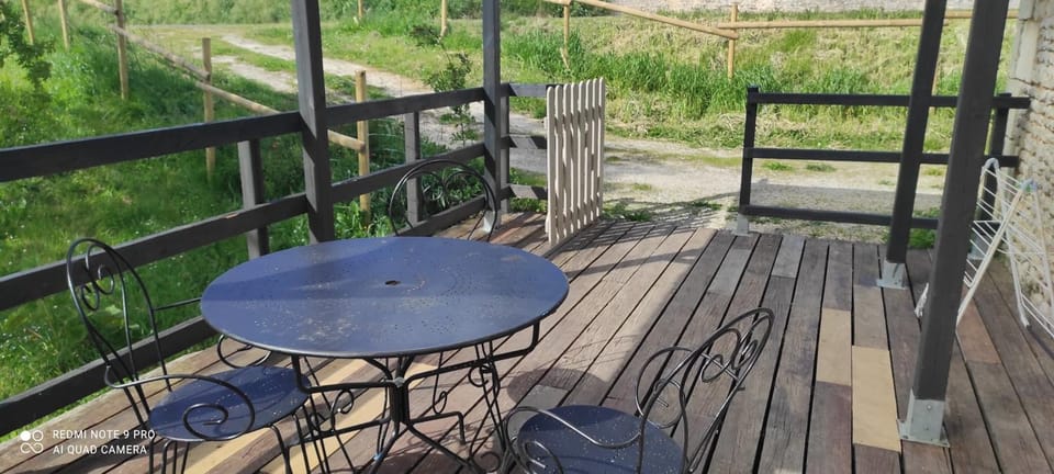 View (from property/room), Balcony/Terrace, Dining area