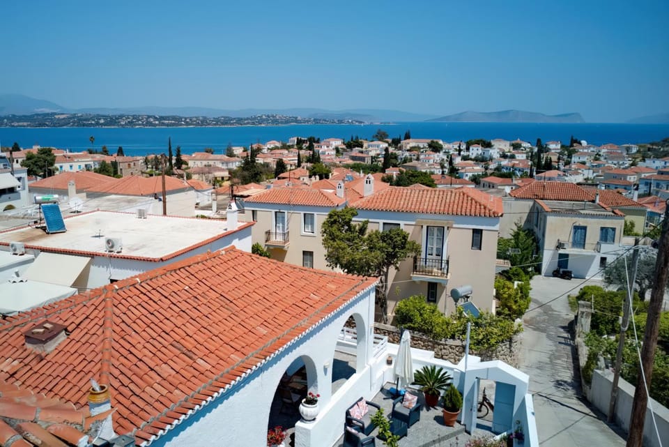 Property building, Bird's eye view, Sea view, Location