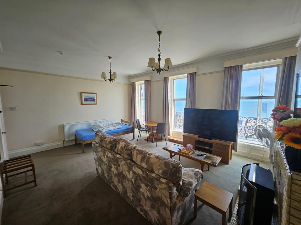 Lion House, Seafront Apartments Apartment in Weymouth