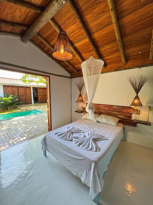 Bed, Photo of the whole room, Bedroom, Garden view, Pool view, towels