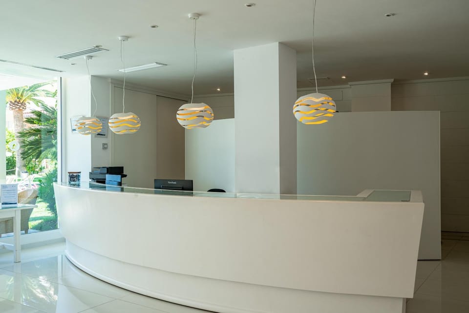 Restaurant/places to eat, Dining area