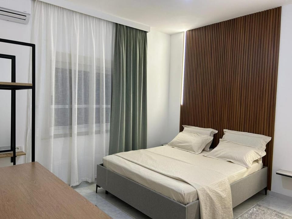 Bed, Photo of the whole room, Bedroom, wardrobe, air conditioner