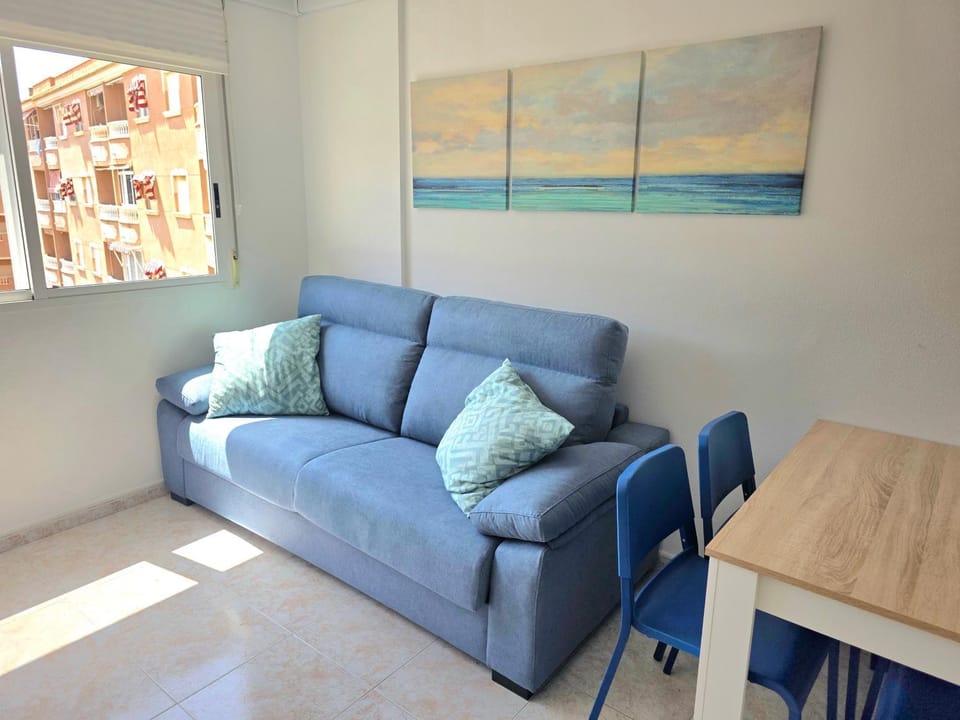 Communal lounge/ TV room, Bed, Dining area