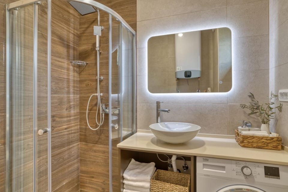 Shower, Bathroom