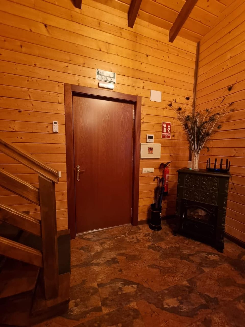 Lobby or reception, internet