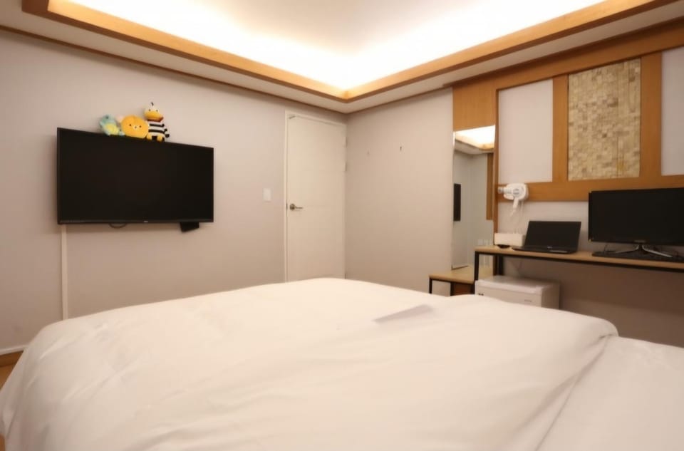 신림 유호텔 Seoul Sillim U Hotel - 고양이와 보드게임이 있는 힐링 숙소 Hostel in Seoul