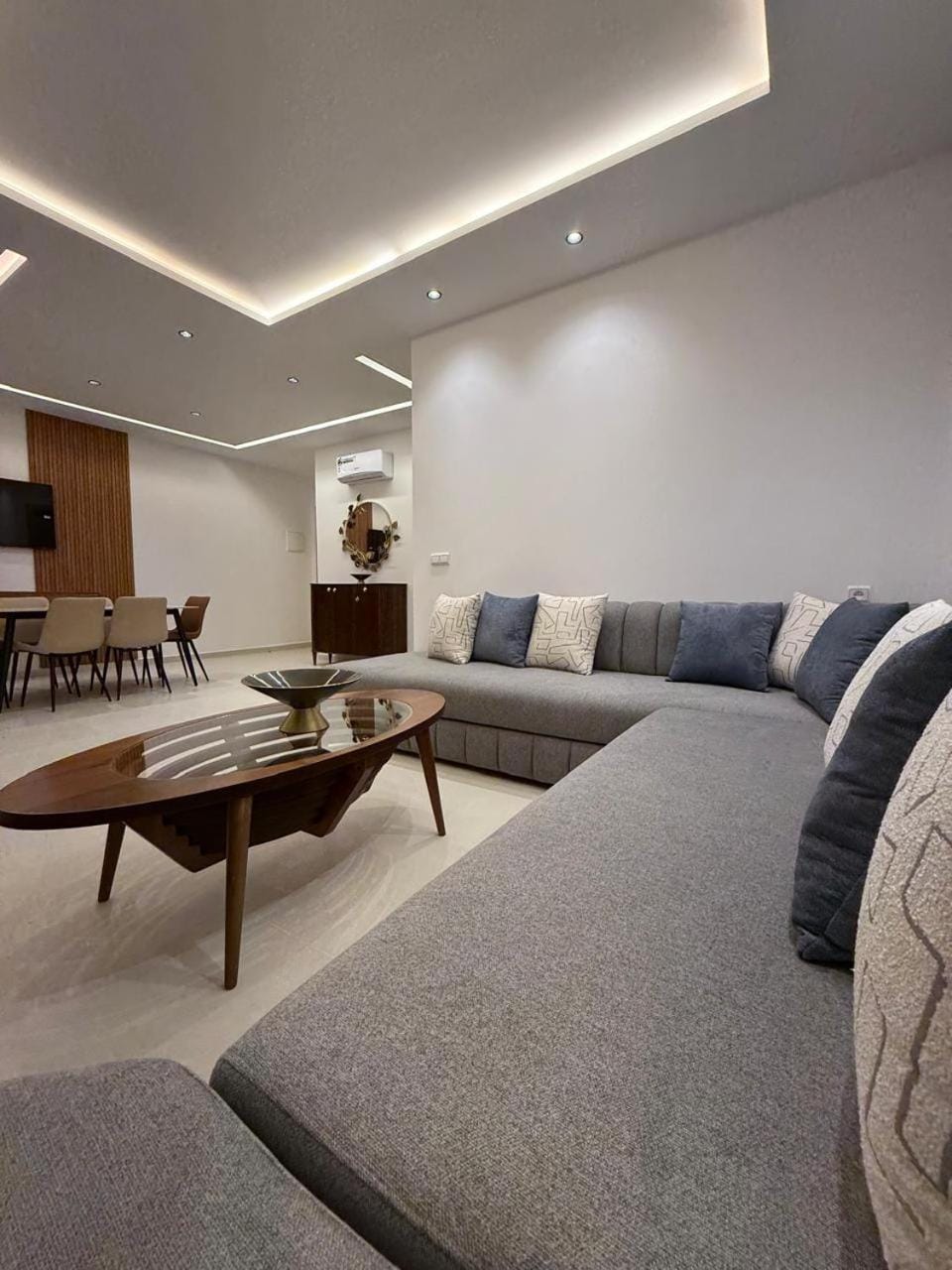 Living room, Dining area