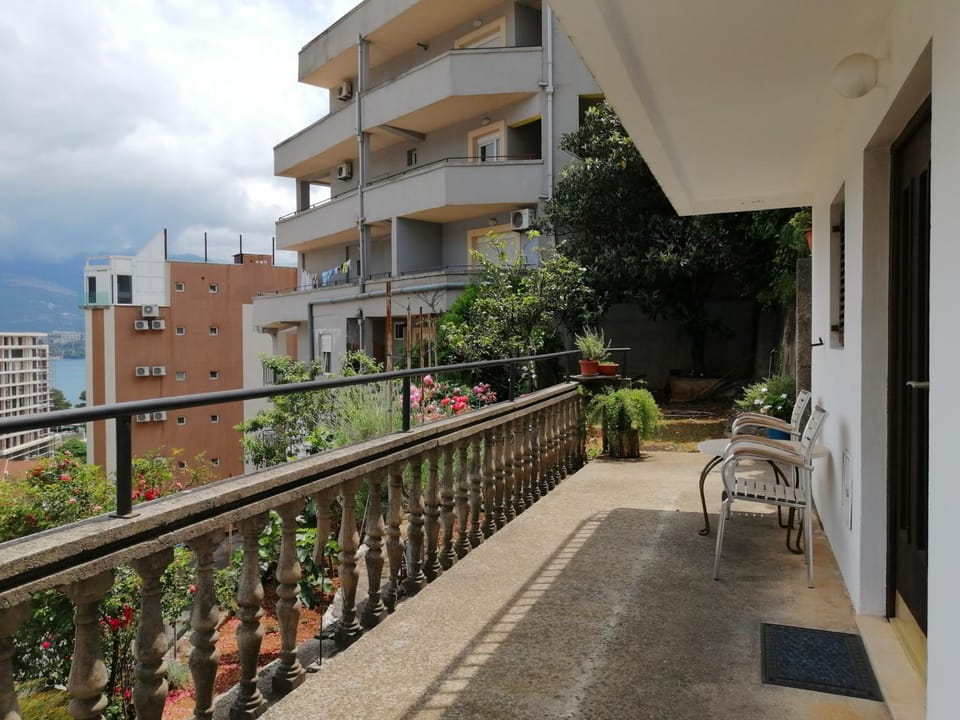 Lovely studio apartment in Budva Apartment in Budva