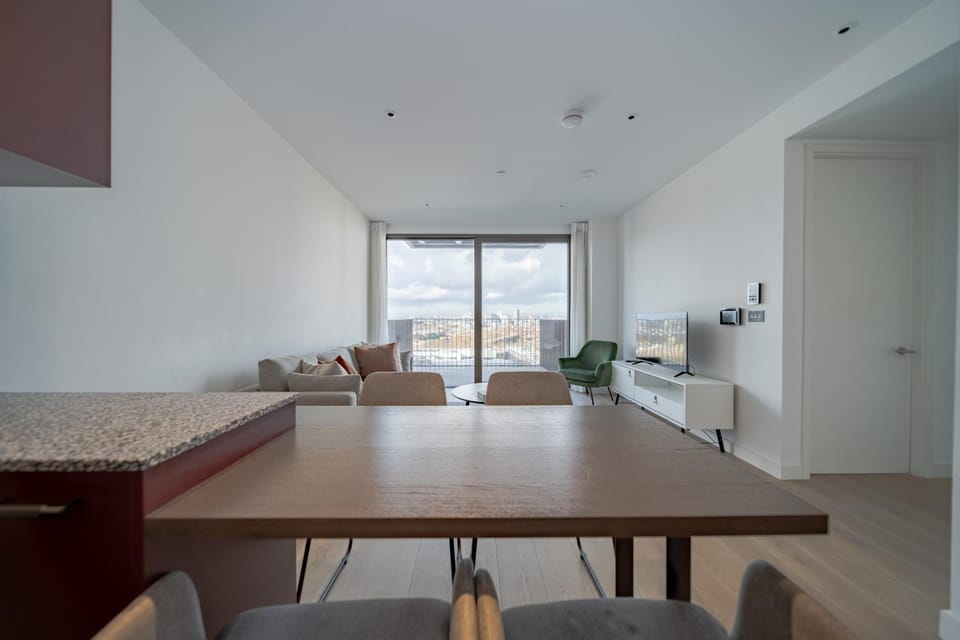 Kitchen or kitchenette, Living room, Seating area, Dining area