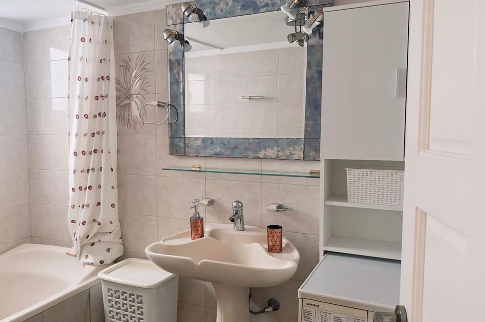 Toilet, Bathroom, Bath