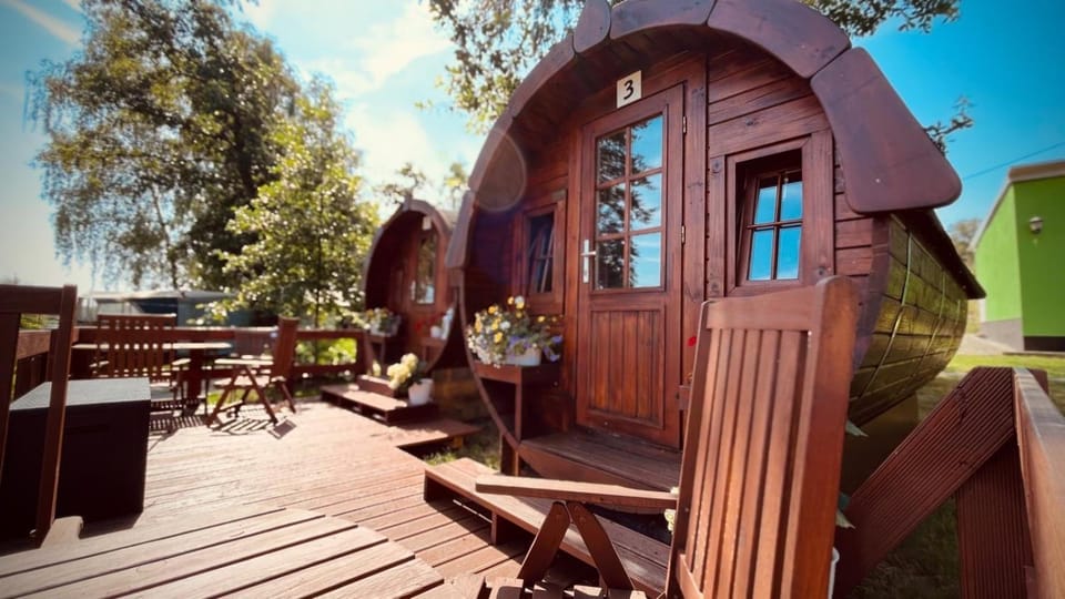 Nr 3 Campingfass mit Panoramaterrasse Campground/ 
RV Resort in Thuringia, Germany