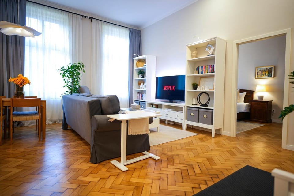 Living room, Entertainment