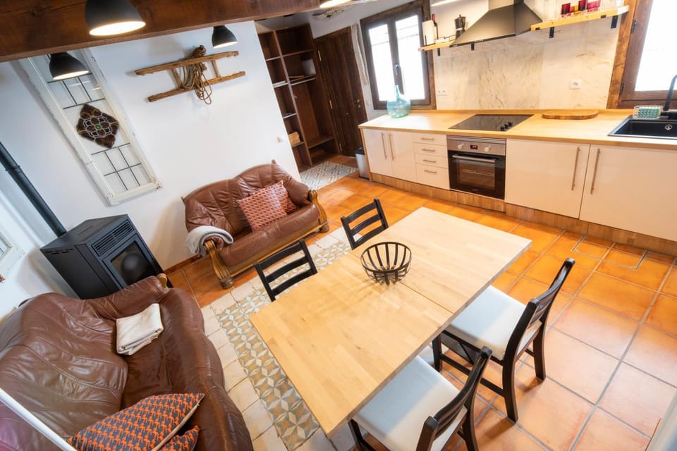Kitchen or kitchenette, Living room, Dining area