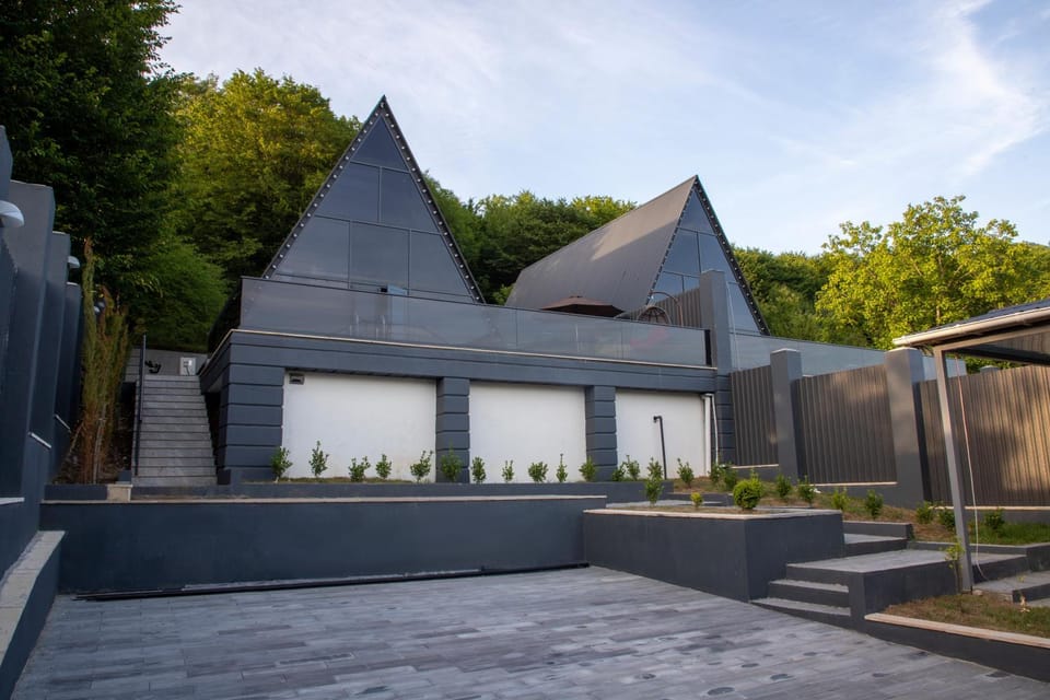 Property building, Garden