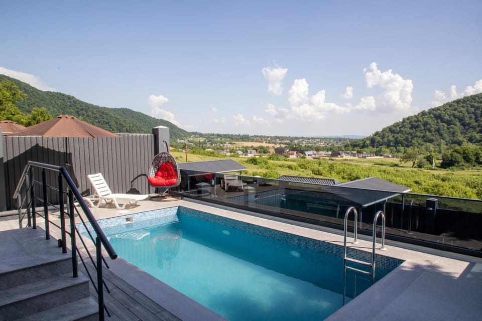 Day, Natural landscape, View (from property/room), Mountain view, Pool view, Swimming pool
