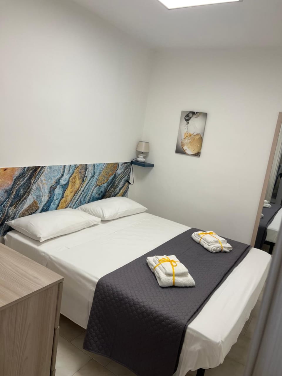 Bed, Photo of the whole room, Bedroom, towels