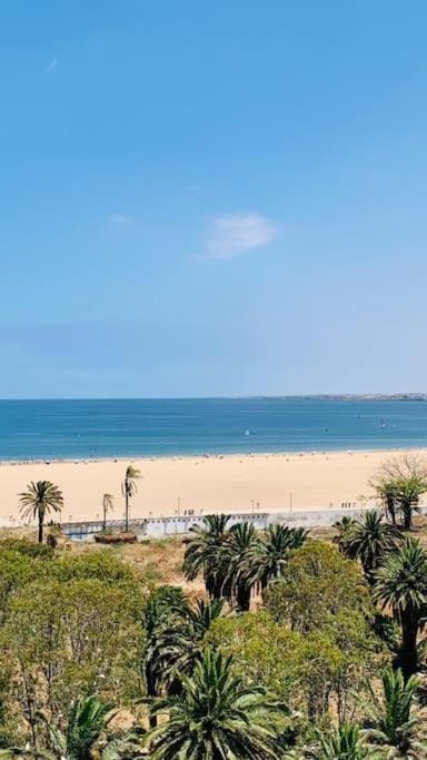 Modern apartment centrally located Parc Beach Apartment in Mohammedia