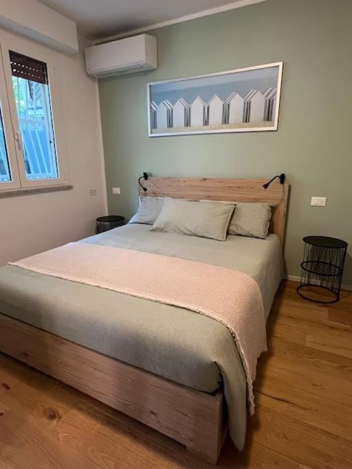 Bed, Bedroom, air conditioner